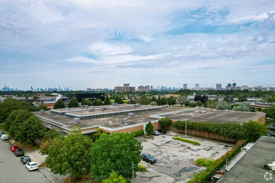 More Photos Of 32 Cranfield Rd, Toronto Industrial For Sale