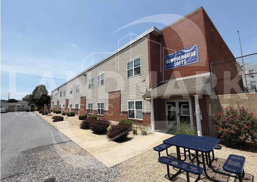 Primary Photo Of 232 Ann St, Middletown Apartments For Sale