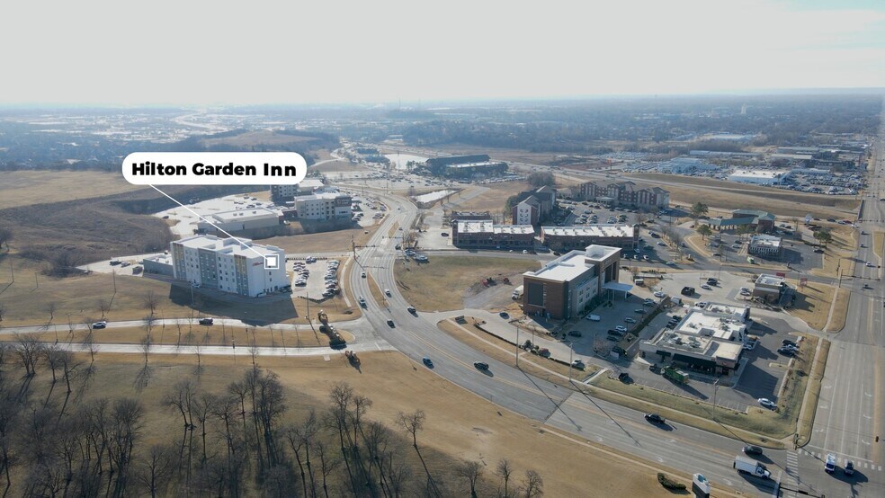 More Photos Of 333 W Albany St, Broken Arrow Restaurant For Sale