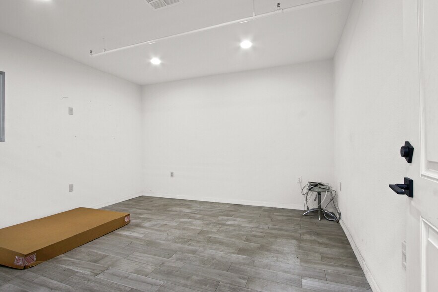 More Photos Of 11531 Anabel Ave, Garden Grove Warehouse For Sale