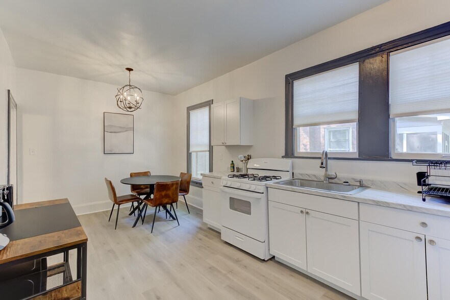 More Photos Of 196 N Auburndale St, Memphis Apartments For Sale