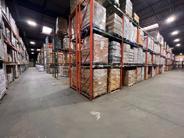 More Photos Of 7001 Anpesil Dr, North Bergen Warehouse For Lease