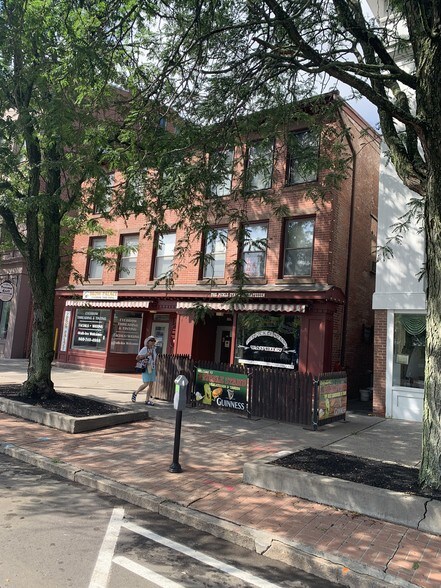 More Photos Of 193 Main St, Middletown General Retail For Lease