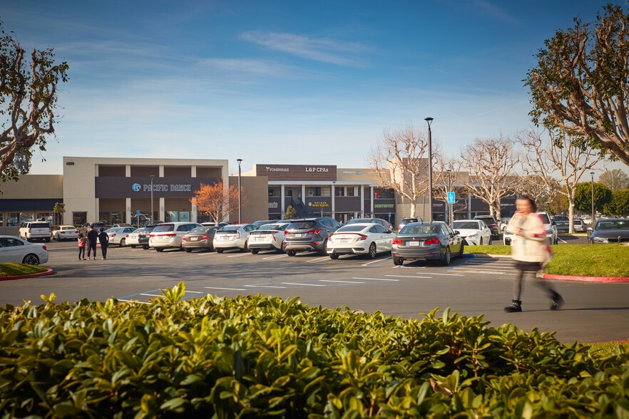 More Photos Of 4762-4960 Irvine Blvd, Irvine Unknown For Lease