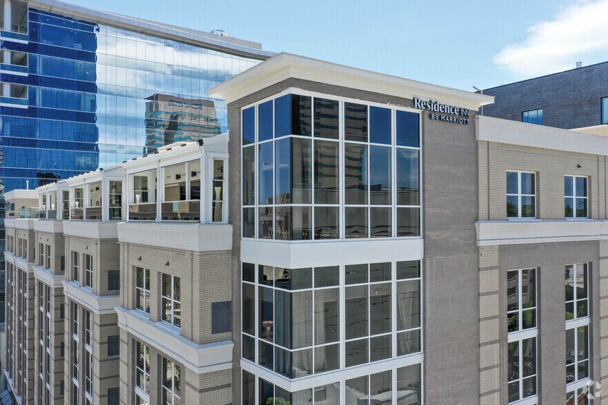 More Photos Of 100 W Main St, Lexington Office For Lease