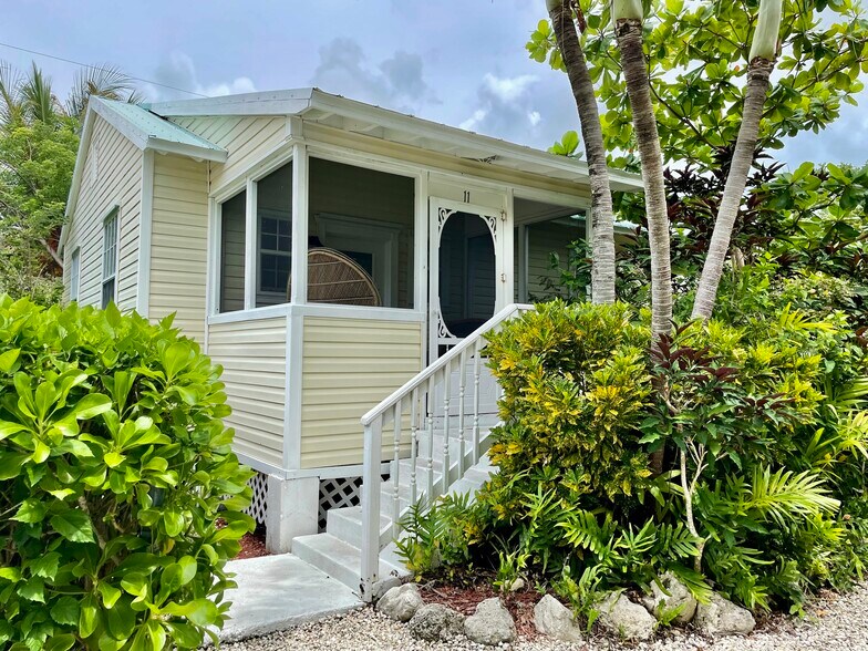 More Photos Of 21544 Overseas Hwy, Cudjoe Key Hotel For Sale