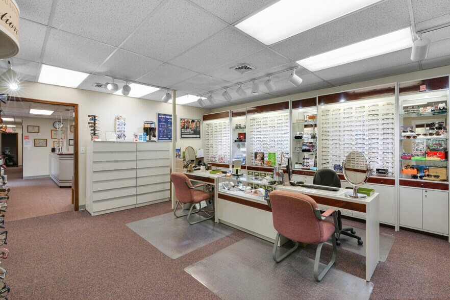 More Photos Of 127 Chestnut St, Roselle Park Storefront For Sale