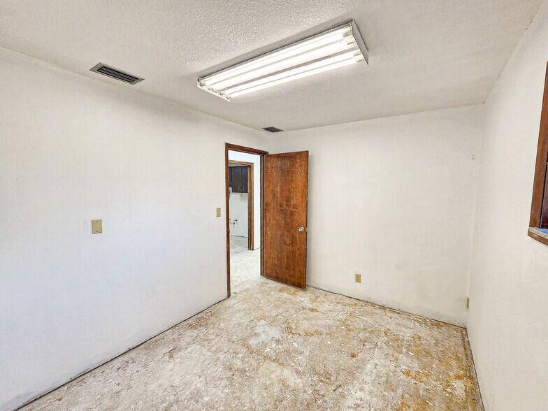 More Photos Of 11121 SE 53rd Ct, Belleview Medical For Sale