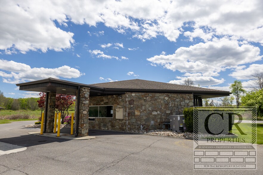 More Photos Of 6708 Route 9, Rhinebeck Bank For Lease