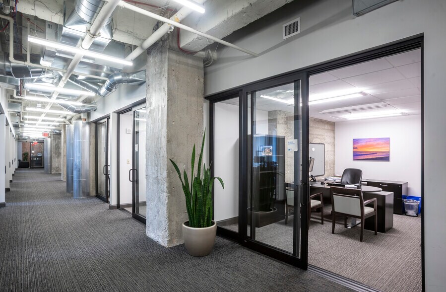 More Photos Of 909 Walnut St, Kansas City Apartments For Lease