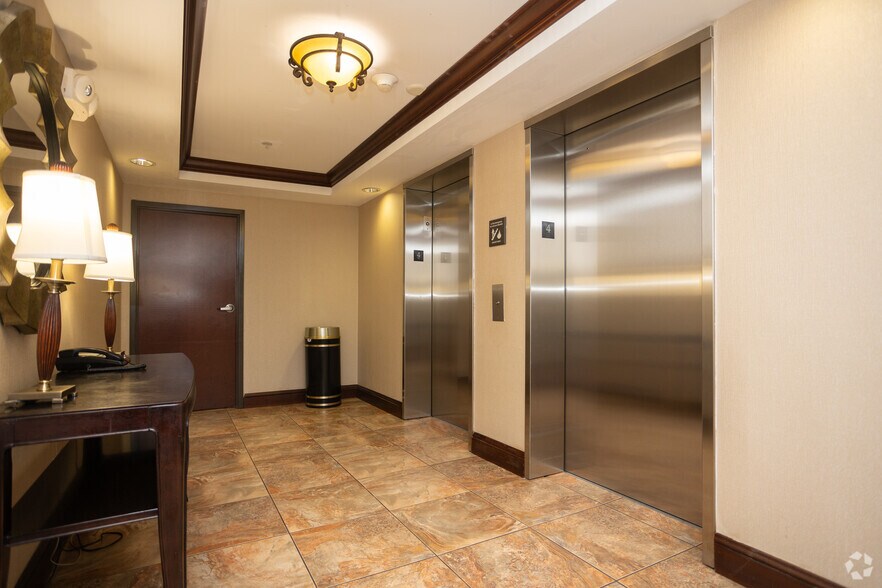 More Photos Of 1508 Cinema Dr, Statesville Hotel For Sale