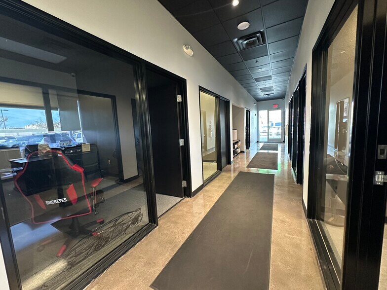 More Photos Of 881 N Arizona Ave, Gilbert Freestanding For Sale