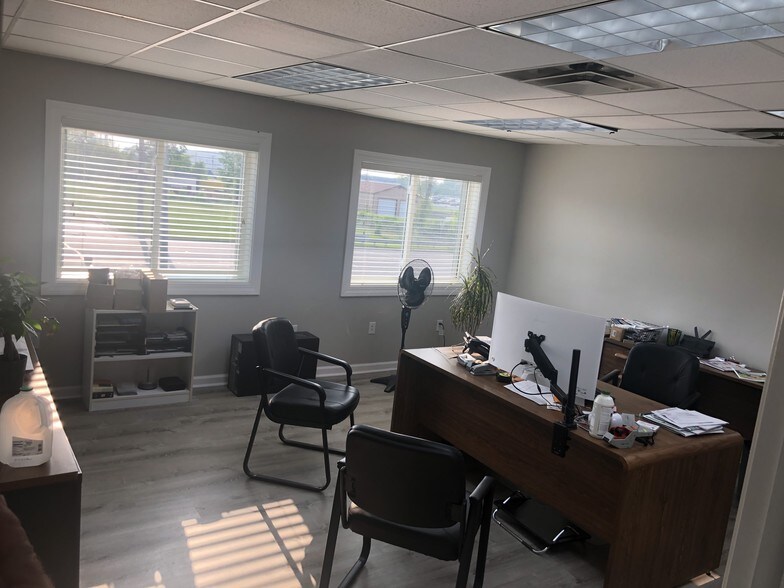 More Photos Of 1234 N Center Rd, Burton Warehouse For Lease