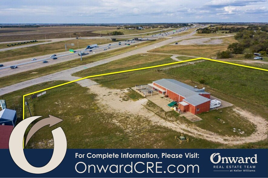More Photos Of 24350 N I 35, West Restaurant For Sale