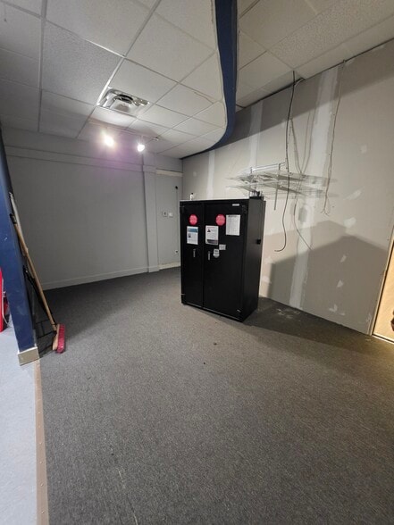 More Photos Of 3208 W Gate City Blvd, Greensboro Freestanding For Lease