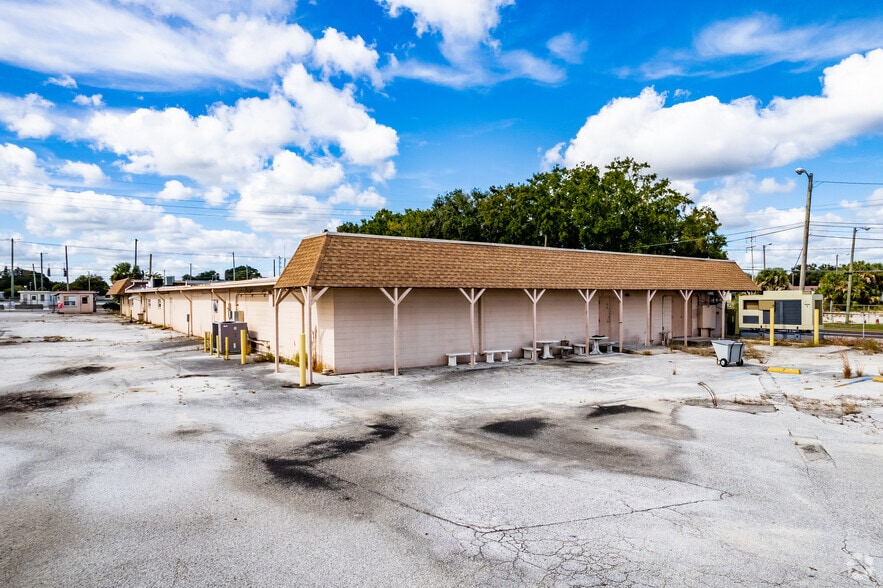 More Photos Of 502 E Bridgers Ave, Auburndale Warehouse For Lease