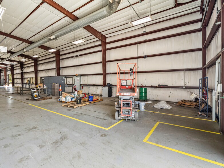 More Photos Of 716 Columbus Ave, Melbourne Manufacturing For Lease