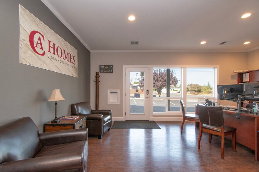 More Photos Of 495 Spruce St, Sequim Office For Sale