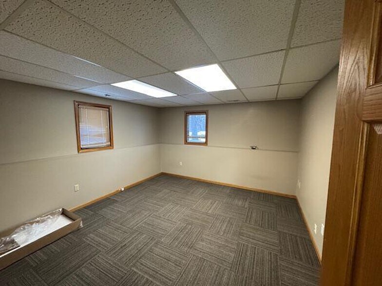 More Photos Of 8729 NE Central Ave, Blaine Office For Sale