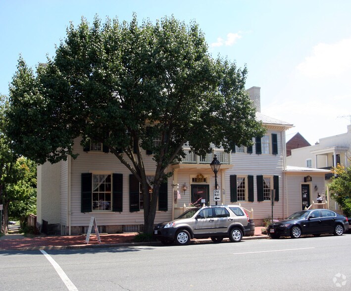 More Photos Of 623 Caroline St, Fredericksburg Restaurant For Sale