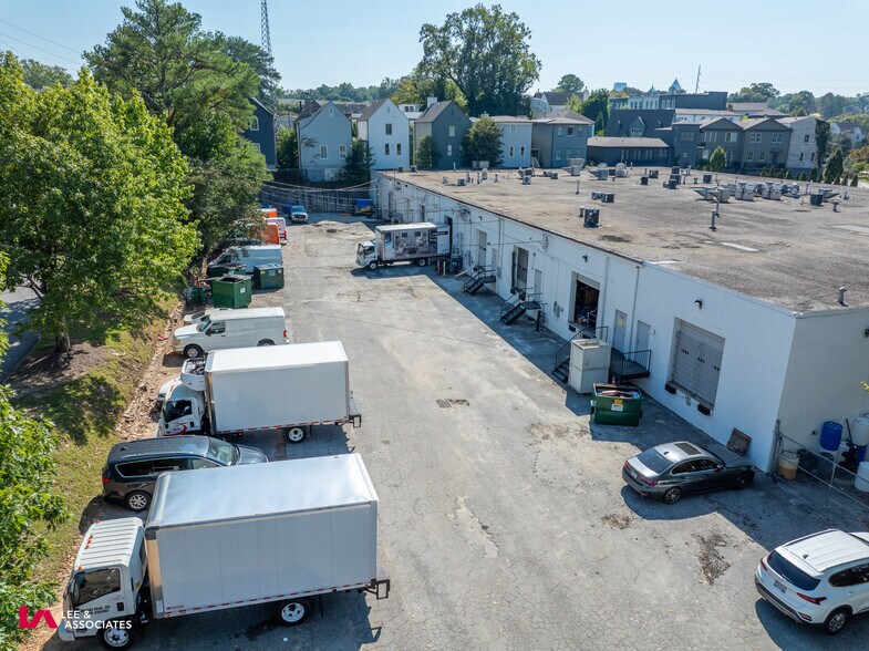 More Photos Of 729-743 Lambert Dr NE, Atlanta Light Distribution For Sale