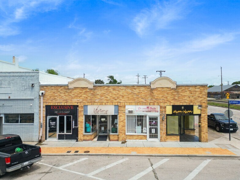 More Photos Of 100 W Texas Ave, Baytown Storefront For Sale