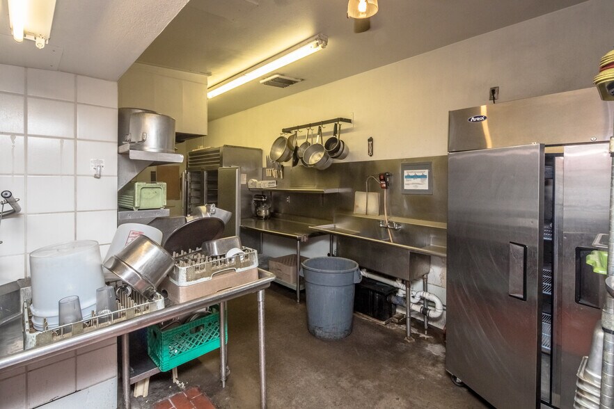 More Photos Of 2200 Mesquite Ave, Lake Havasu City Restaurant For Lease