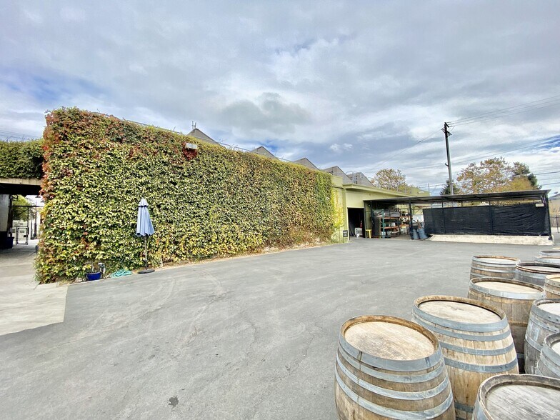 More Photos Of 1360 5th St, Berkeley Warehouse For Lease