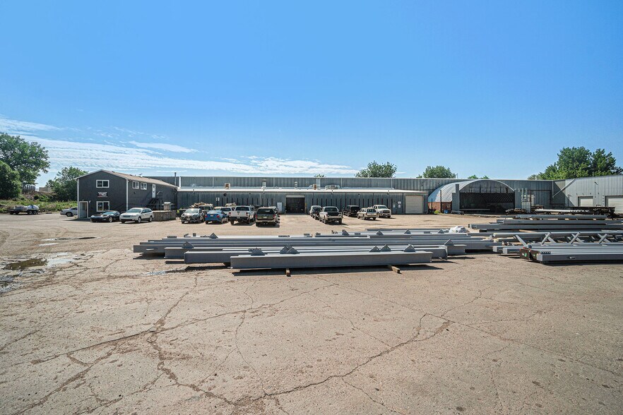 More Photos Of 170 SW 2nd St, Loveland Warehouse For Lease