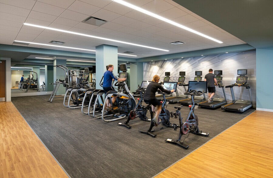 More Photos Of 790 N Water St, Milwaukee Office For Lease