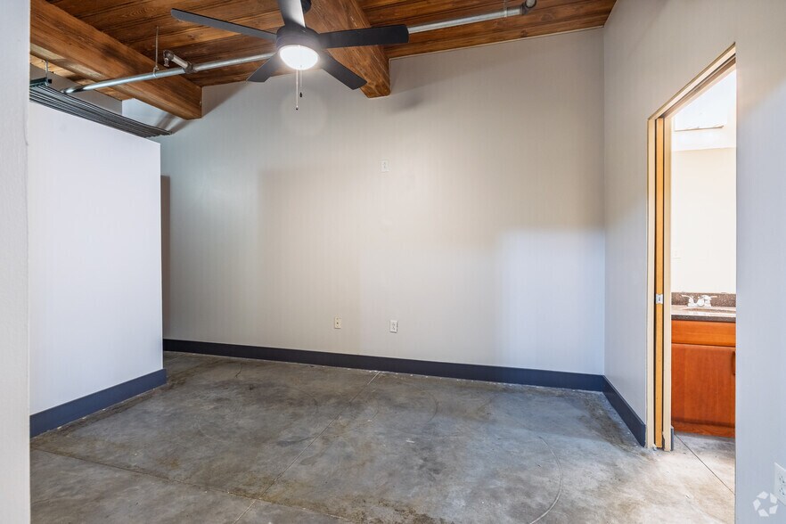 More Photos Of 1209 Washington Ave, Saint Louis Apartments For Lease