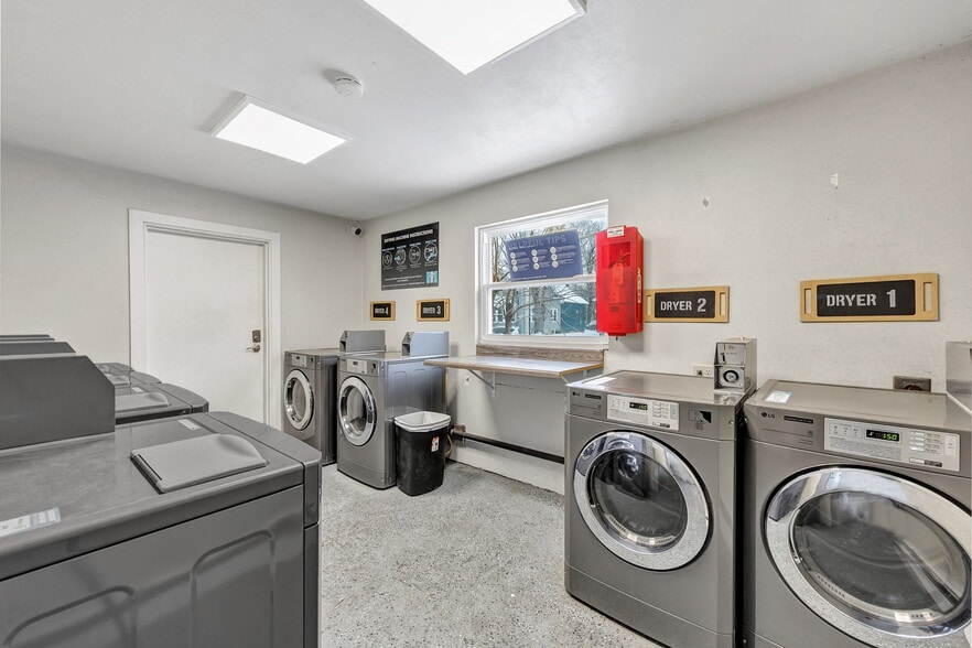 More Photos Of 836 Vine Ave, Oshkosh Apartments For Sale