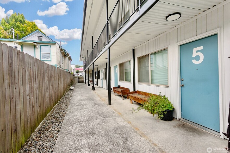 More Photos Of 1405 Martin Luther King Jr Way, Tacoma Apartments For Sale