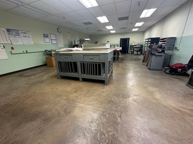 More Photos Of 240 Browns Ln, Coshocton Distribution For Sale