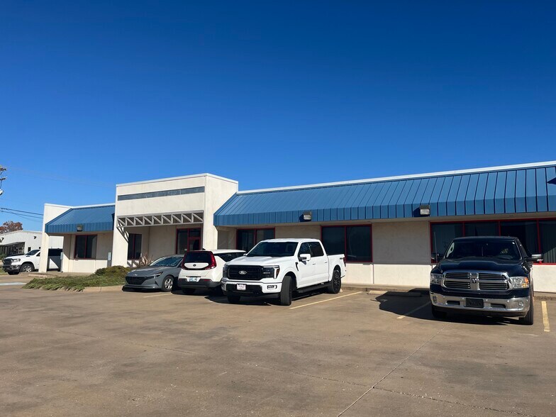 Primary Photo Of 5300 SW 33rd St, Oklahoma City Manufacturing For Lease
