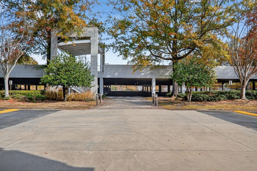 More Photos Of 5955 State Bridge Rd, Johns Creek Coworking Space