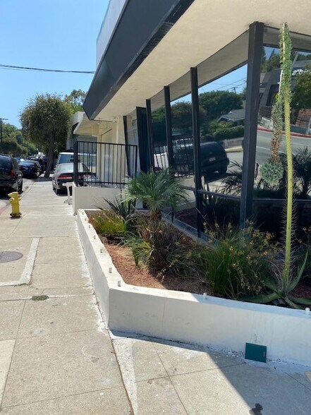 More Photos Of 2700 Lincoln Blvd, Santa Monica Auto Repair For Lease