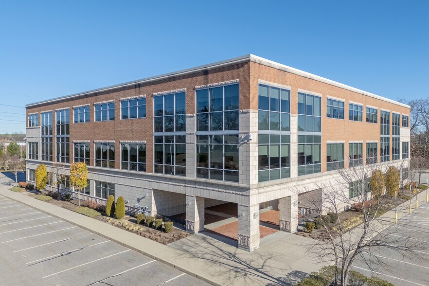 More Photos Of 1 Coastway Blvd, Warwick Office For Lease