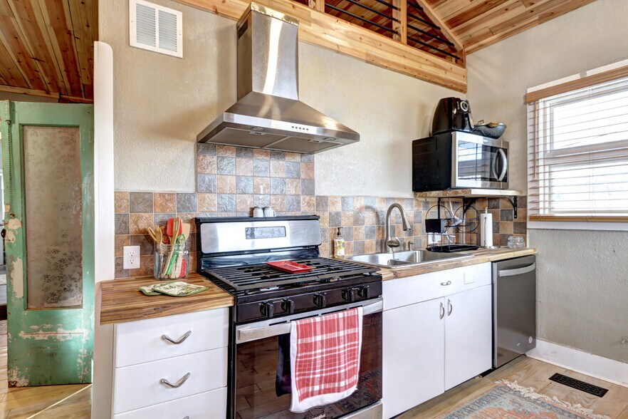 More Photos Of 280 S Main St, Brighton Storefront Retail Residential For Sale