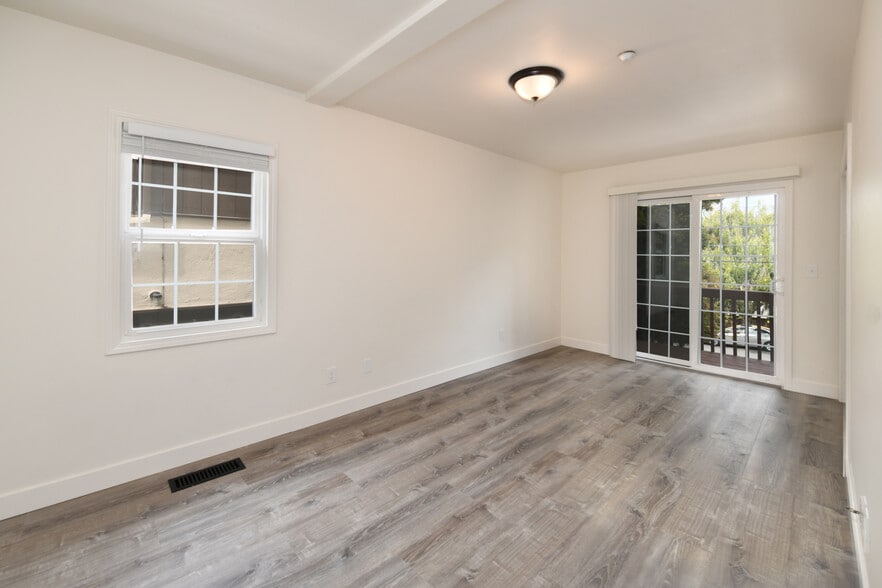 More Photos Of 534 Adams St, Albany Apartments For Sale