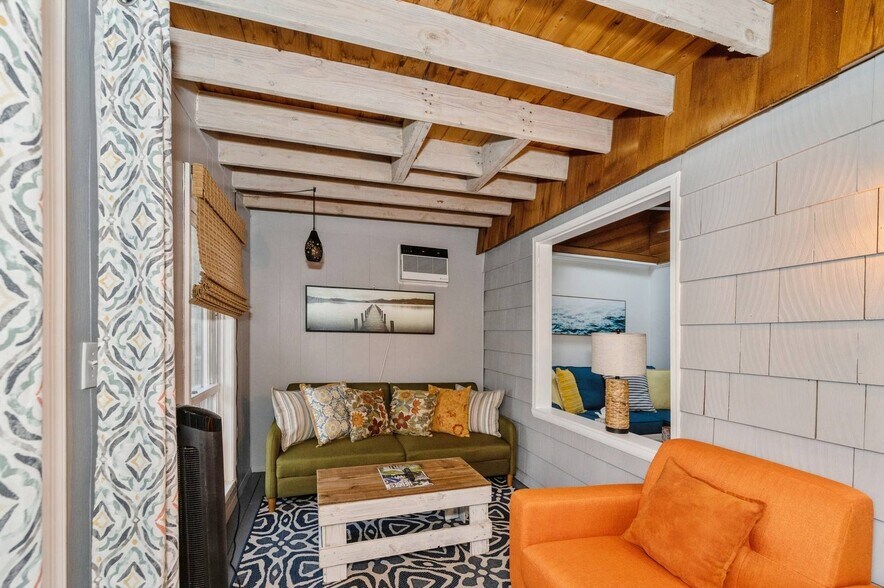 More Photos Of 14 E Landing Rd, Hampton Bays Multifamily For Sale