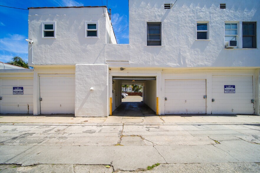 More Photos Of 1123 Pacific Ave, Long Beach Apartments For Sale