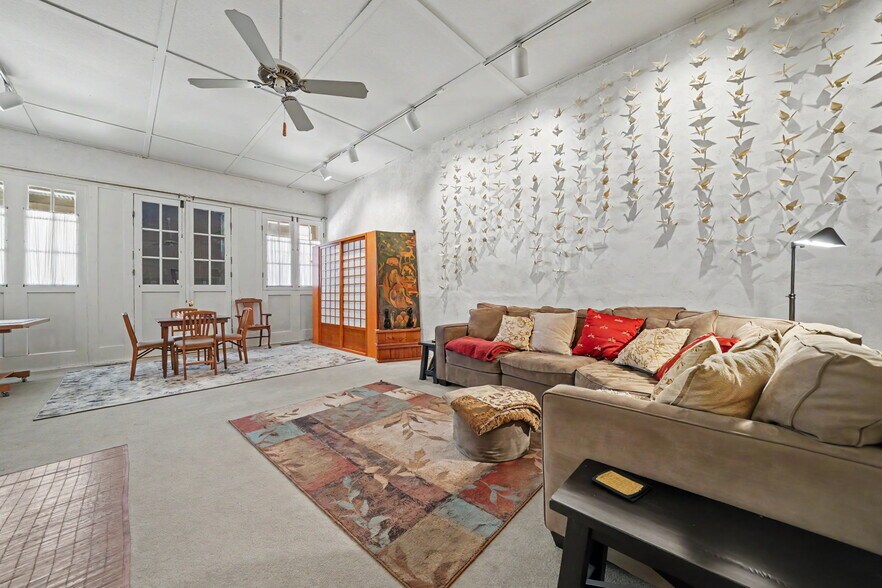More Photos Of 21376 Consolation St, Volcano Specialty For Sale
