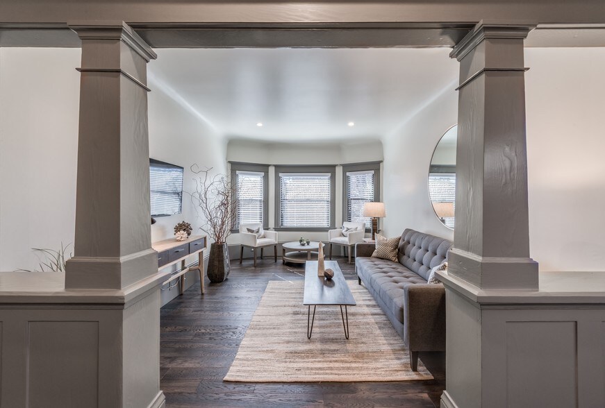 More Photos Of 2109-2111 J St, Sacramento Apartments For Lease