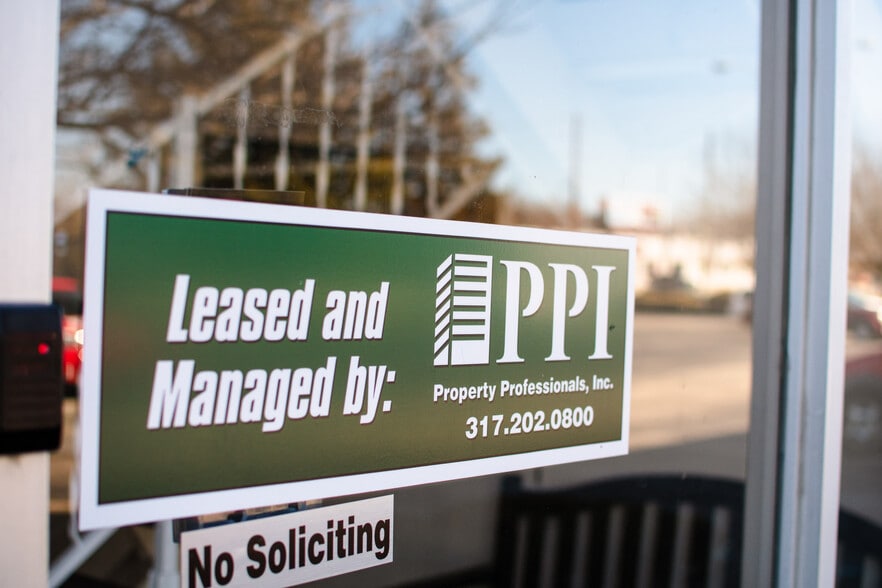 More Photos Of 5555 N Tacoma Ave, Indianapolis Office For Lease