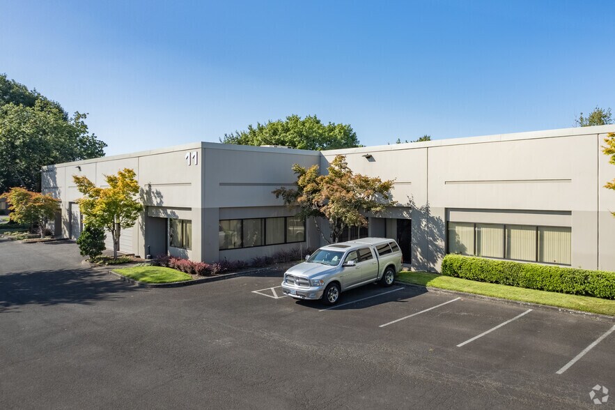 More Photos Of 4900-4916 NE 122nd Ave, Portland Unknown For Lease