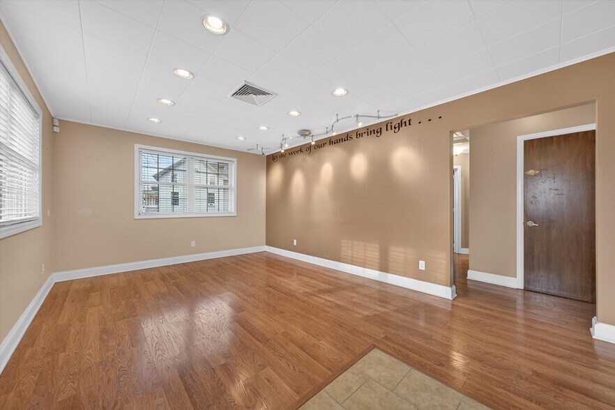More Photos Of 201 Homestead Ave, Maybrook Office For Sale