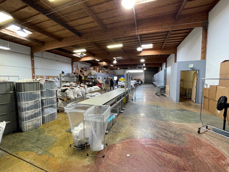 More Photos Of 1309 66th St, Emeryville Showroom For Sale