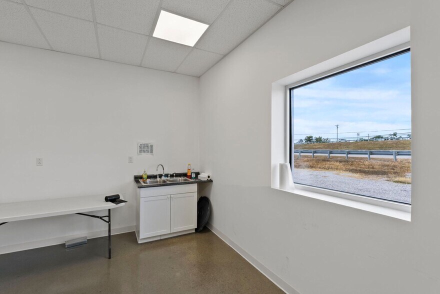 More Photos Of 620 US Highway 27 N, Cynthiana Industrial For Lease