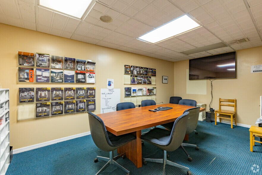 More Photos Of 1400 L and R Industrial Blvd, Tarpon Springs Unknown For Lease